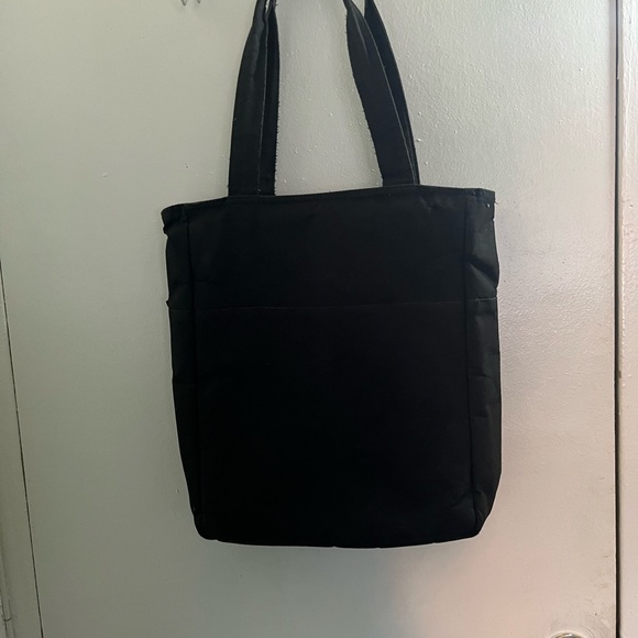 Herschel Supply Company Classic Black Tote - Picture 5 of 10